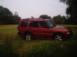 Look, other Discovery owners! Your car CAN go into a field...